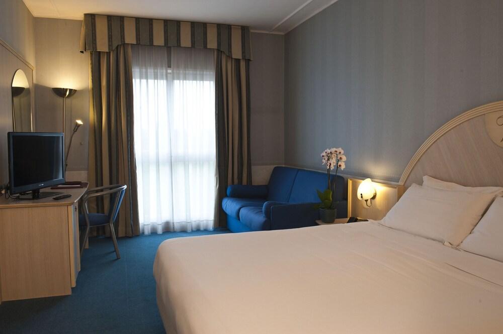 Hotel Villa Ducale Parma Eksteriør bilde