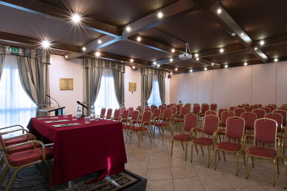 Hotel Villa Ducale Parma Eksteriør bilde